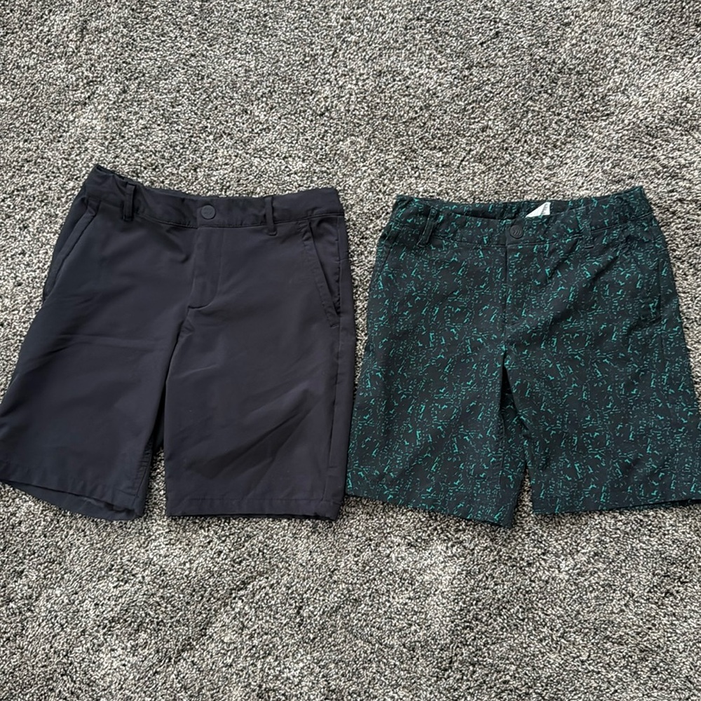 Boys/ youth Golf shorts.